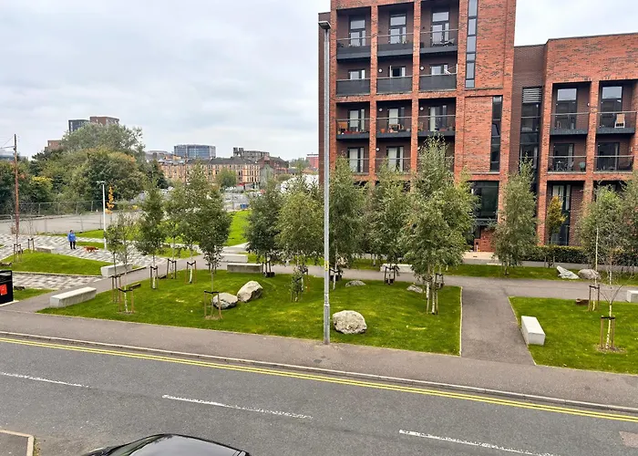 Radiant Homes Central Glasgow 2 Bedrooms 2 Bathrooms Free Parking